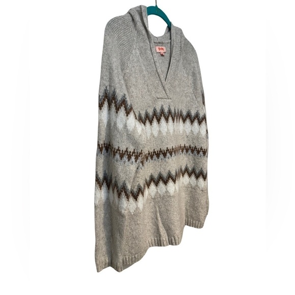 Evri Hooded Gray Sweater Size 0X - Picture 4 of 12